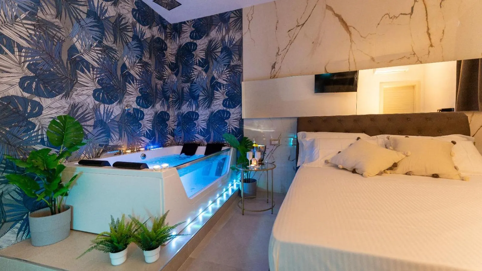 Mazzini Luxury Jacuzzy Suite Katánie