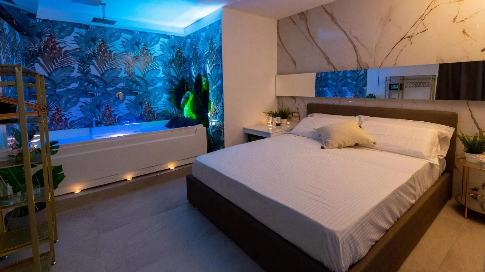 Penzion Mazzini Luxury Jacuzzy Suite Katánie