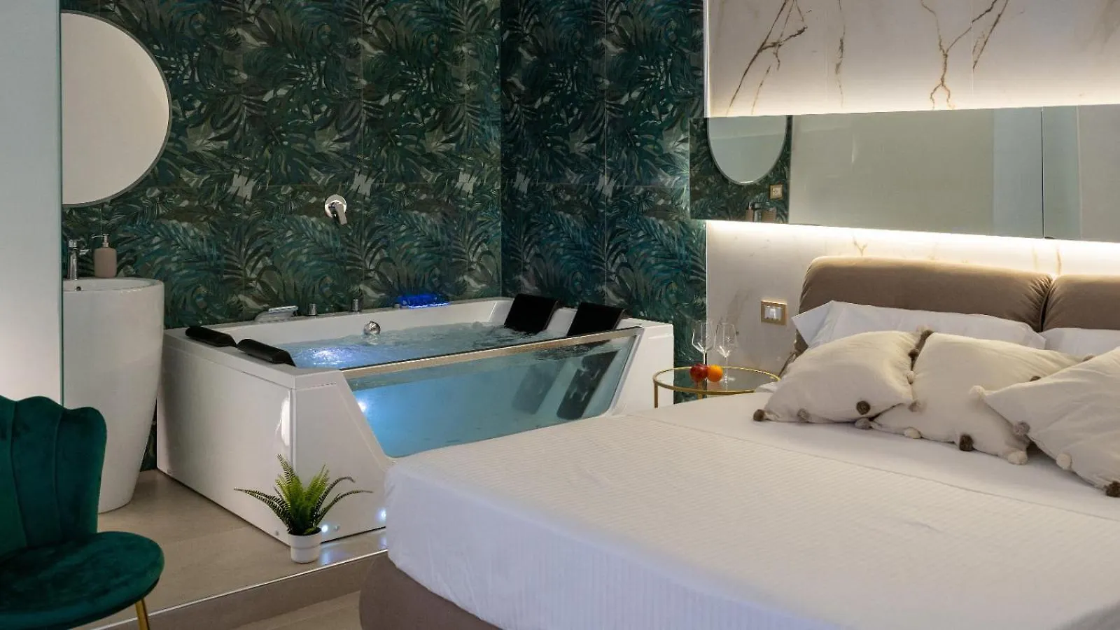Mazzini Luxury Jacuzzy Suite Katánie Itálie