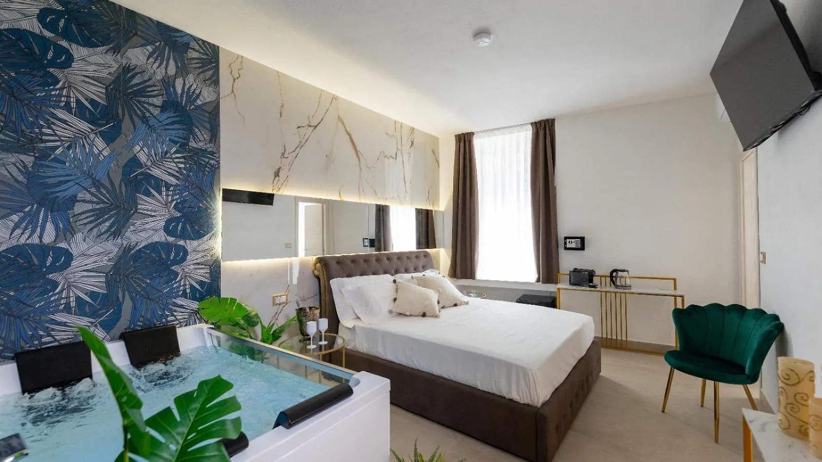 Mazzini Luxury Jacuzzy Suite Katánie 0*,
