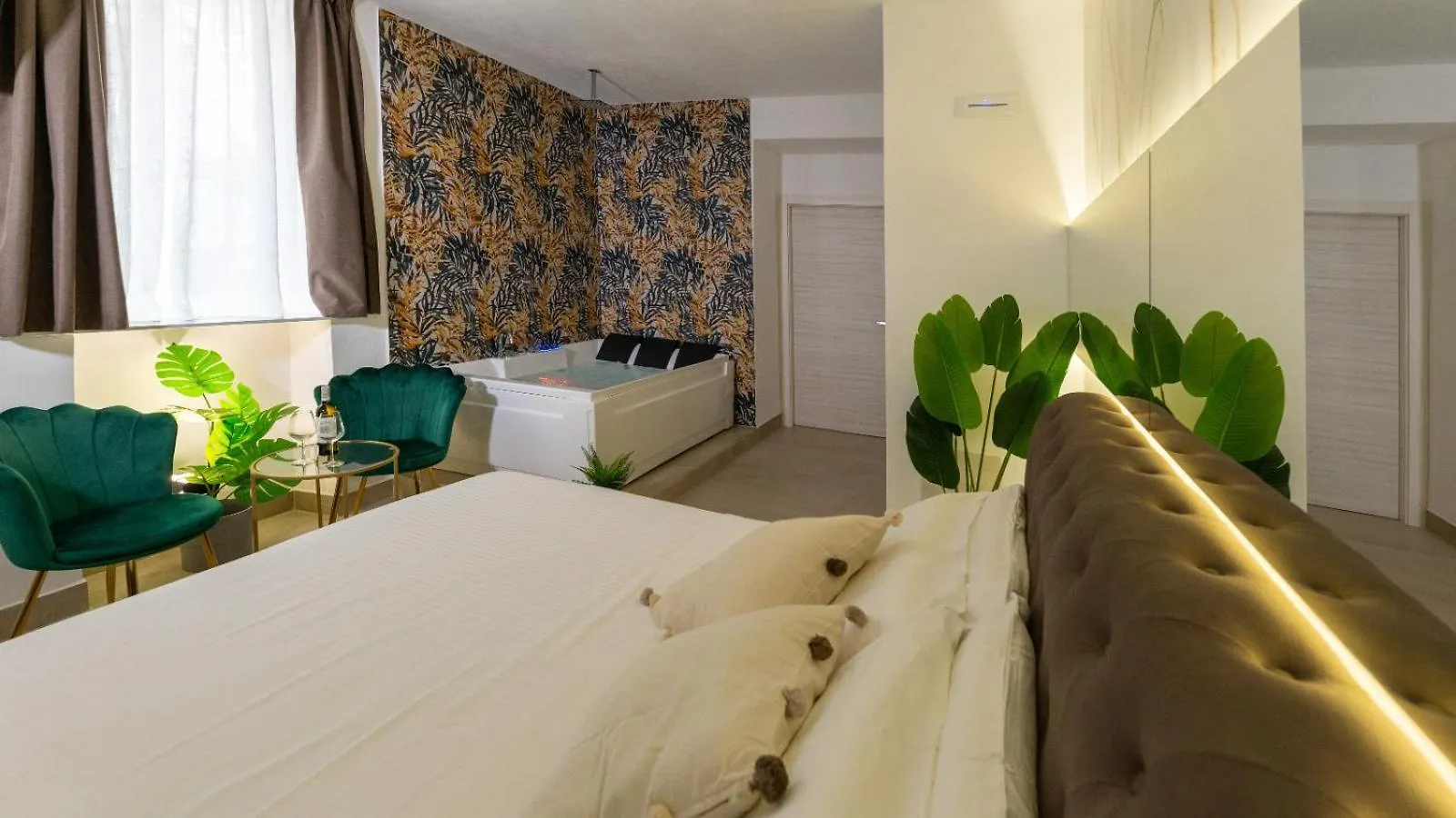 Penzion Mazzini Luxury Jacuzzy Suite Katánie