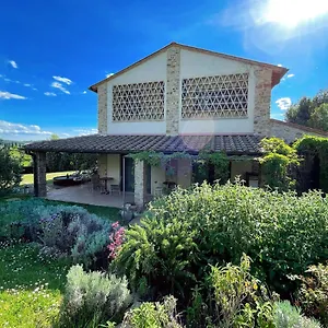 https://bosco-ai-marzi.it-tuscanyhotel.com